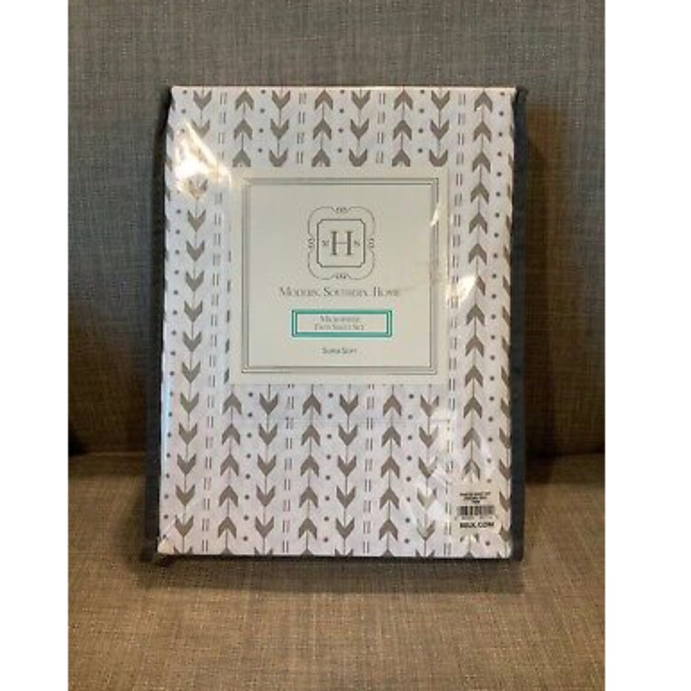 NIP Modern Southern Home Gray Arrows 3 Piece Twin